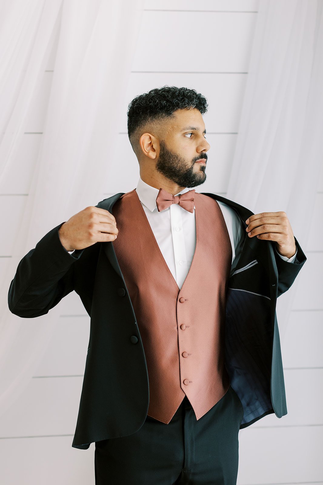 Emerson Fields Wedding Groom Getting Ready Photographed by Kiley Ann Photography
